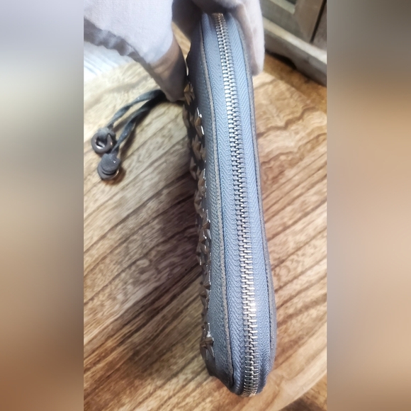 Jimmy Choo Filipa Leather Star Wallet - Picture 5 of 16